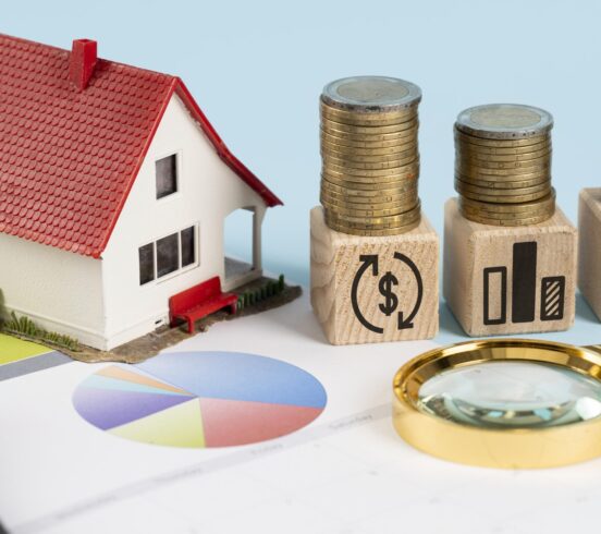 finances-elements-wooden-cubes-arrangement